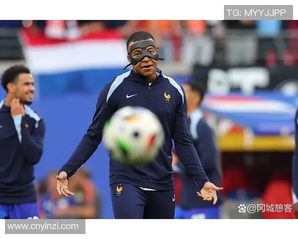 球迷炸锅:姆巴佩这一行为引热议! 球迷炸锅:姆巴佩这一行为引热议!